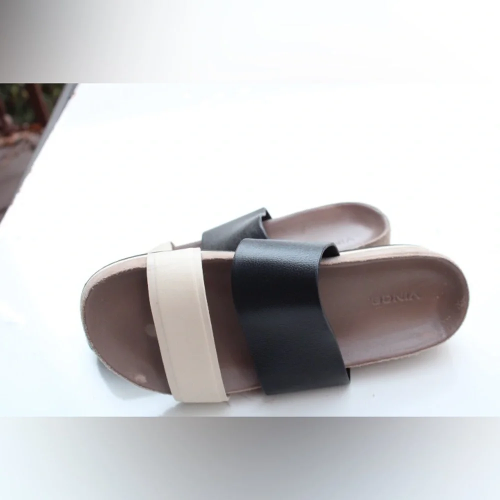 Vince Giada sandals